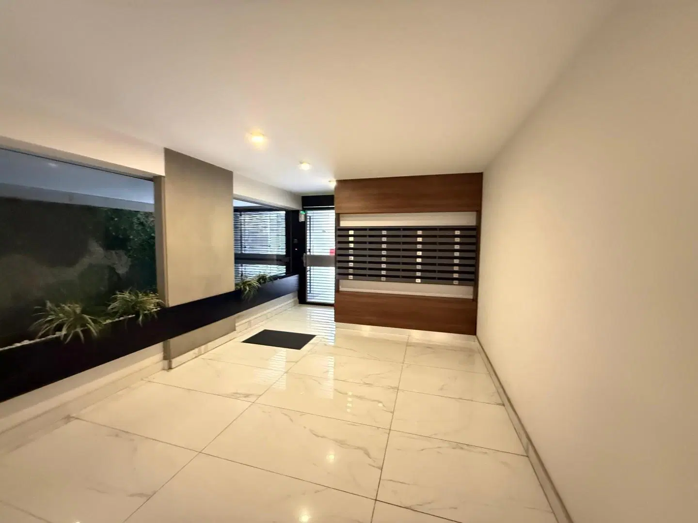 Alquiler departamento Rosario  -  Barrio Martin - Nuevo - Balcon al frente - Categoria ! 2