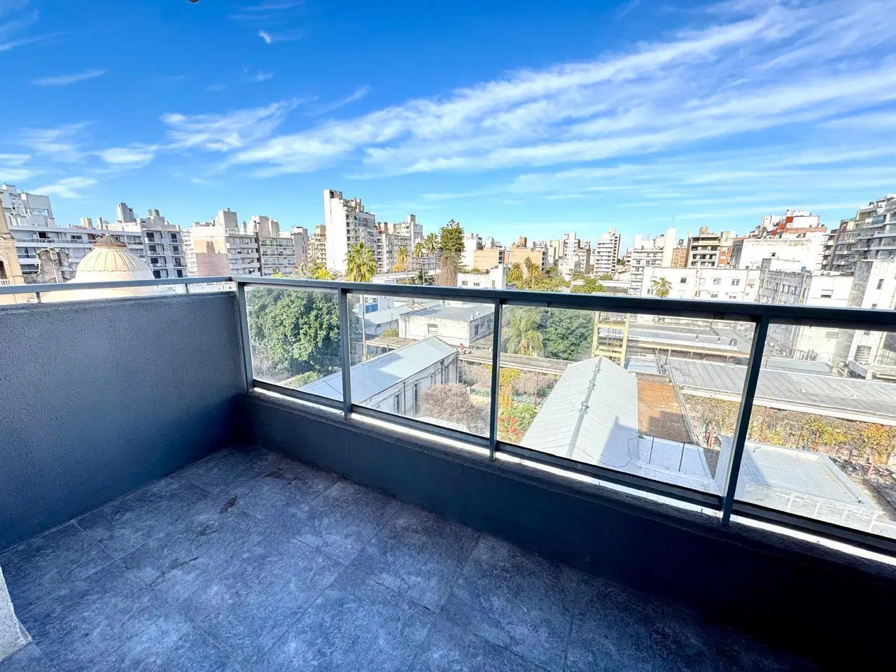 Venta Rosario departamento 1 Dormitorio Balcón frente Nuevo Facultades UNR Escritura y Posesion Inm 8