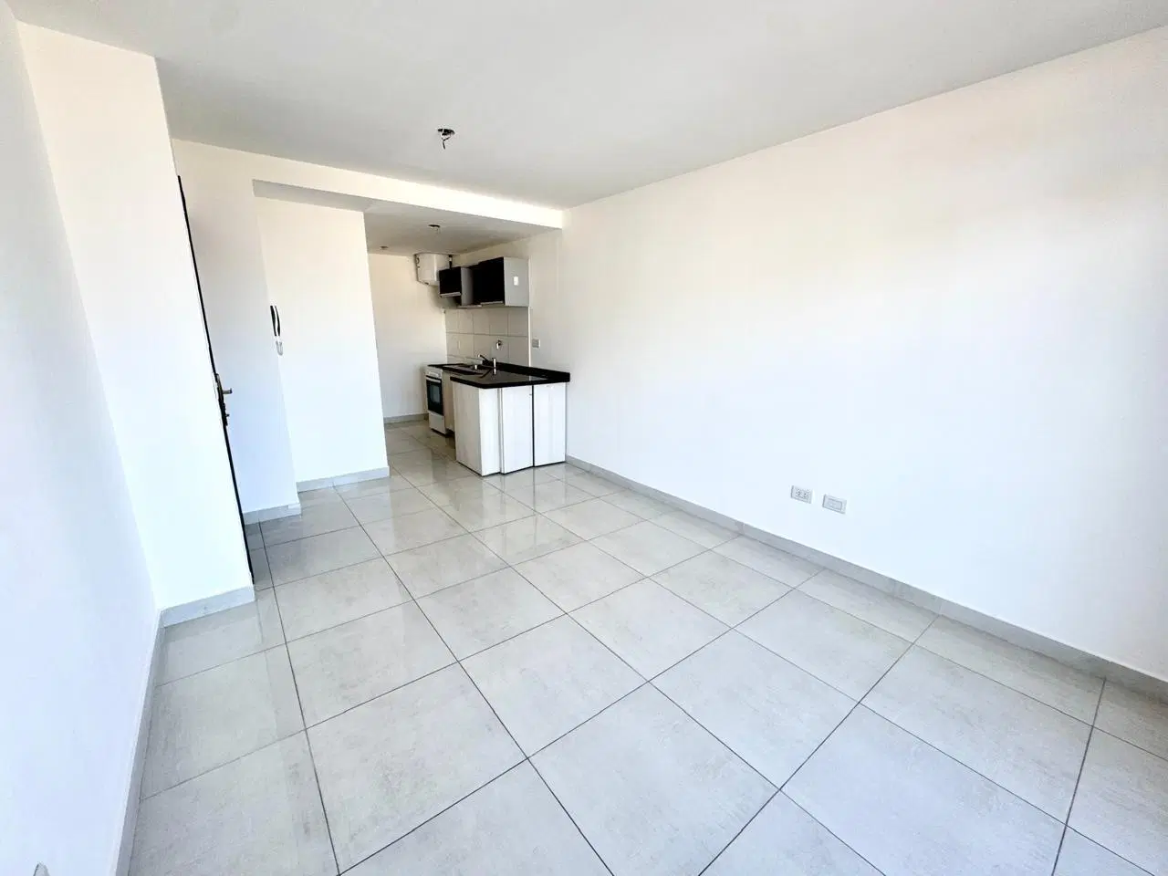 Venta Rosario departamento 1 Dormitorio Balcón frente Nuevo Facultades UNR Escritura y Posesion Inm 3