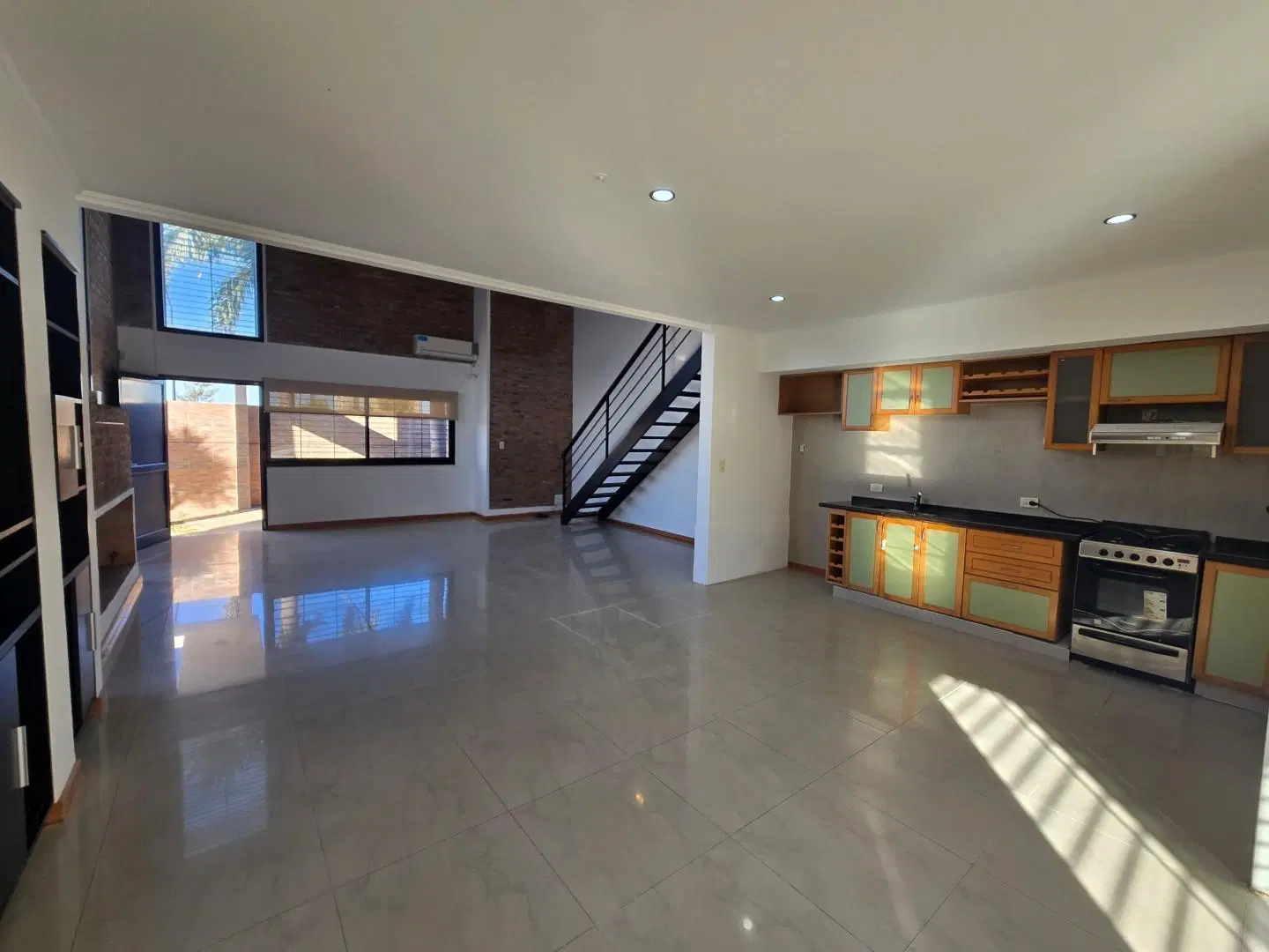 Los Nogales 2700. Moderna. Solida. Impecable, 5
