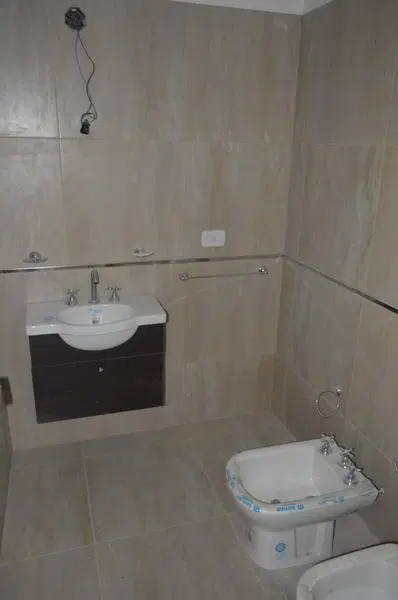 Alquiler Departamento 2 Dormitorios 2 baños con Cochera Rosario Lourdes Semi nuevo 2