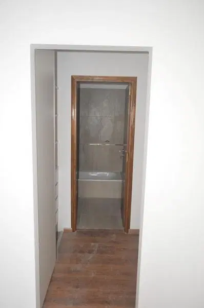 Alquiler Departamento 2 Dormitorios 2 baños con Cochera Rosario Lourdes Semi nuevo 8