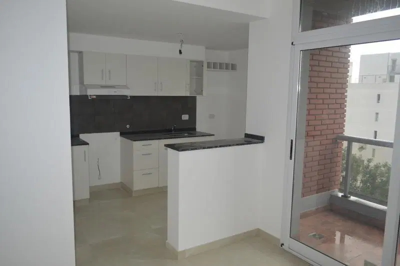 Alquiler Departamento 2 Dormitorios 2 baños con Cochera Rosario Lourdes Semi nuevo 4