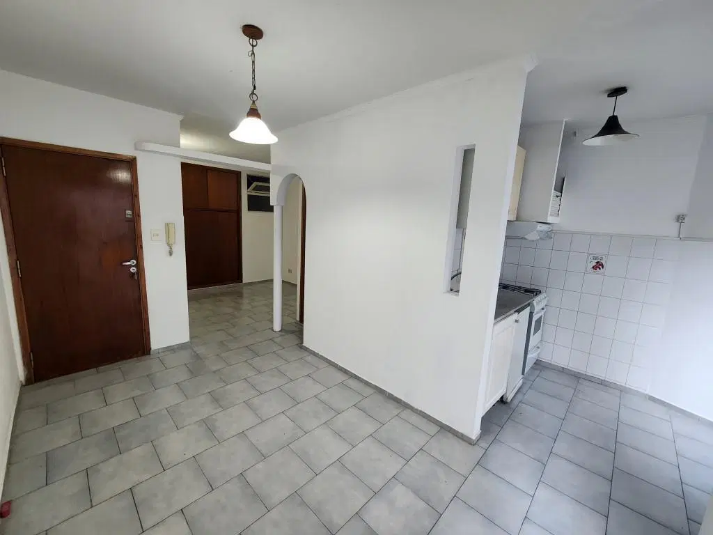 Venta Monoambiente Rosario Alvear y Mendoza Amplio Primero de Escalera Apto Credito Facultades UNR 3
