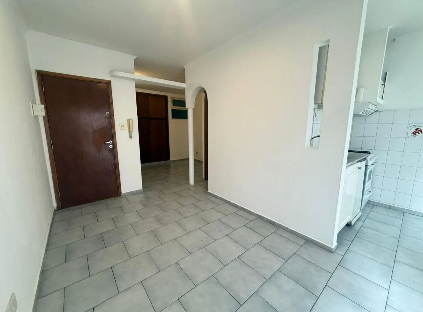 Venta Monoambiente Rosario Alvear y Mendoza Amplio Primero de Escalera Apto Credito Facultades UNR 4