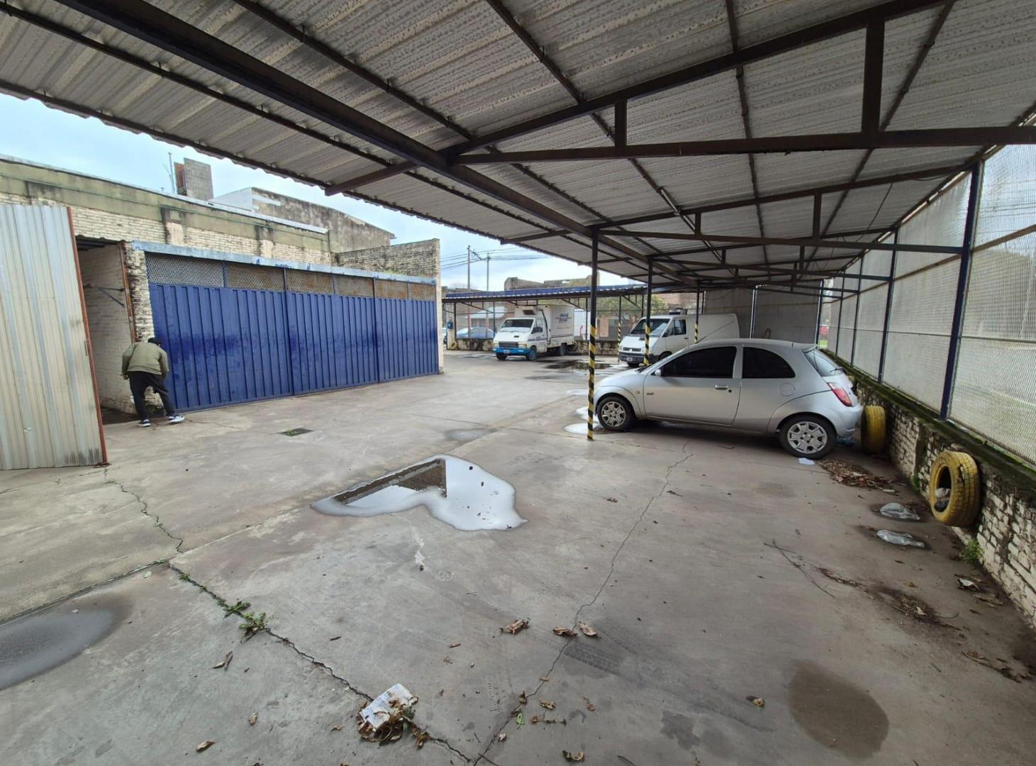 Foto de Cochera en esquina de 560 m2 - Rosario, imagen 2