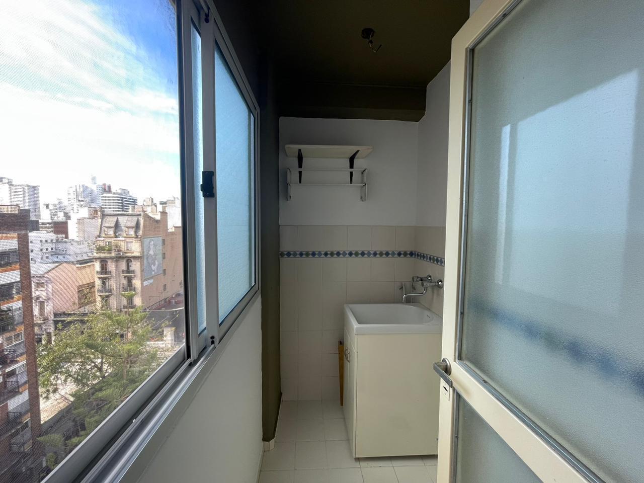 Foto de Alquiler Departemento Rosario 2 Dormitorios con Cochera Balcon frente, imagen 2