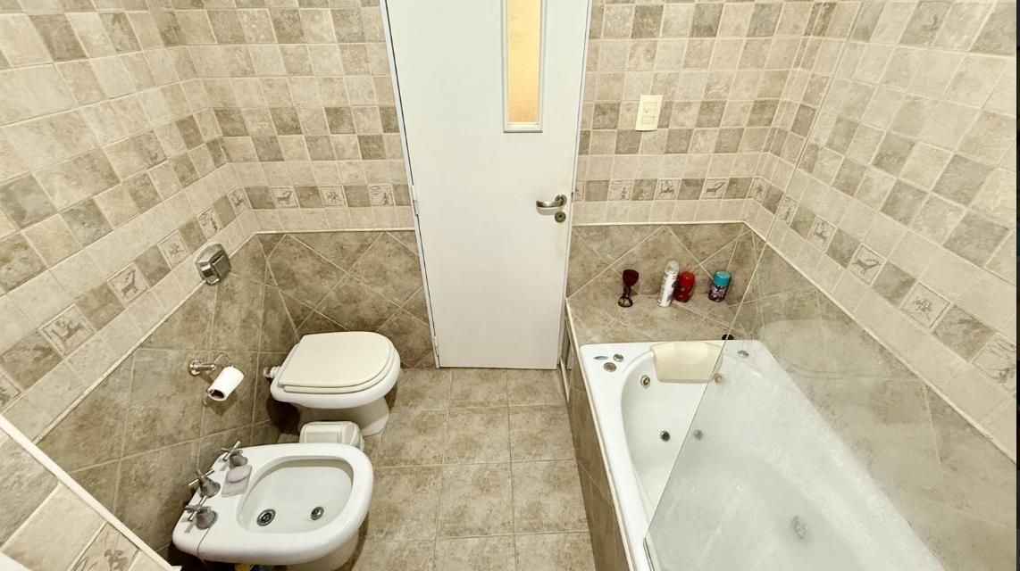 Foto de Venta Casa 3 dormitorios Apto Crédito Cochera Pileta Granadero Baigorria, imagen 5