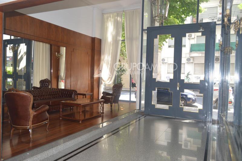 Foto de Venta Departamento Parque España - 4 Dormitorios Cochera Apto Credito, imagen 4