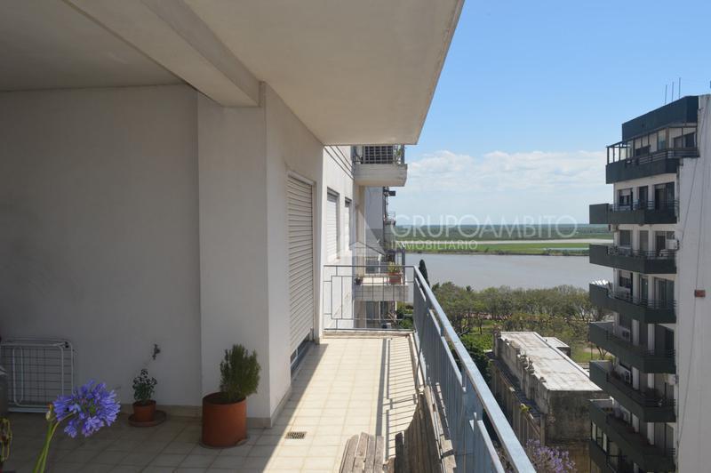 Foto de Venta Departamento Parque España - 4 Dormitorios Cochera Apto Credito, imagen 2