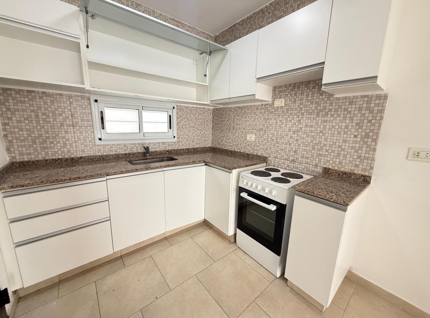 Foto de Venta Departamento 2 dormitorios Pasillo Apto Credito Patio Exclusivo, imagen 5