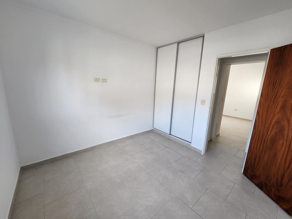 Foto de Venta Departamento 2 dormitorios Pasillo Apto Credito Patio Exclusivo, imagen 5