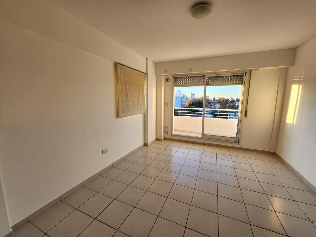 Foto de Alquiler departamento monoambiente Rosario Echesortu con amplio balcón, imagen 3