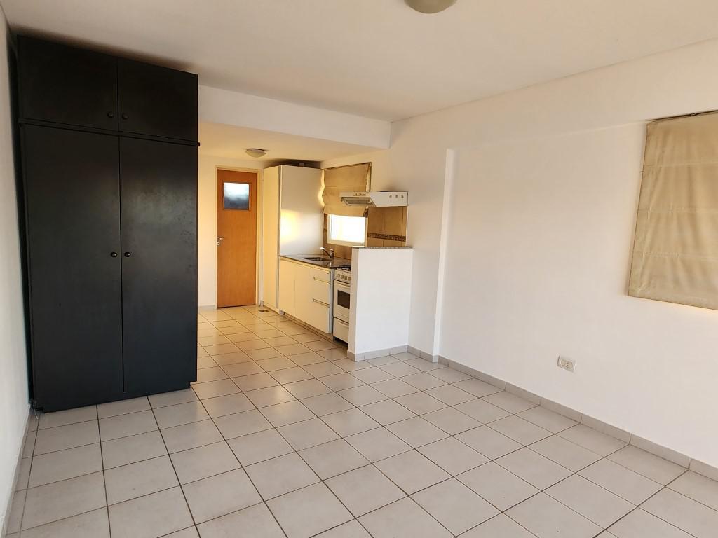 Foto de Alquiler departamento monoambiente Rosario Echesortu con amplio balcón, imagen 2