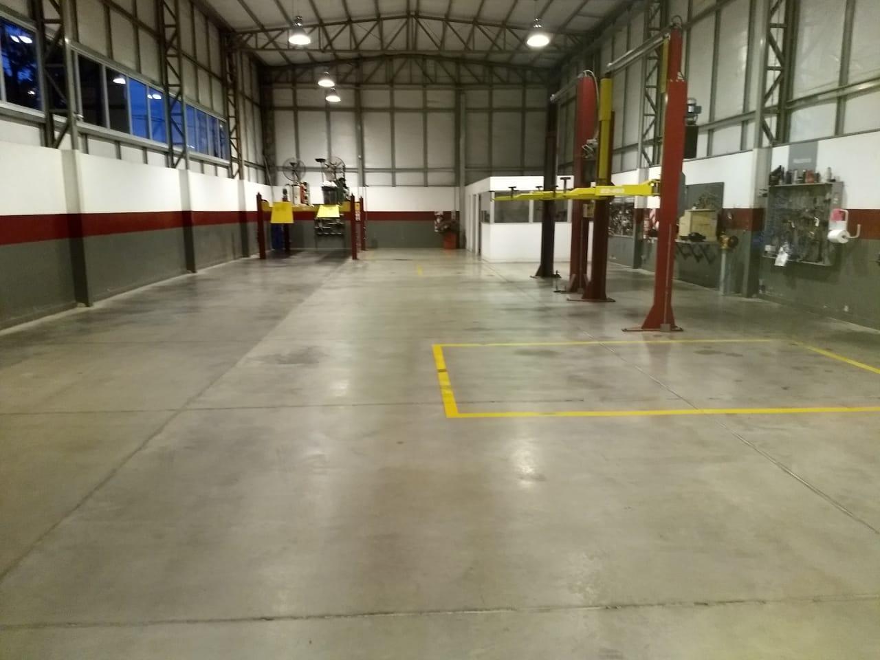 Foto de Propiedad única con local, oficina, y galpones todo AAA, en ingreso a, imagen 3