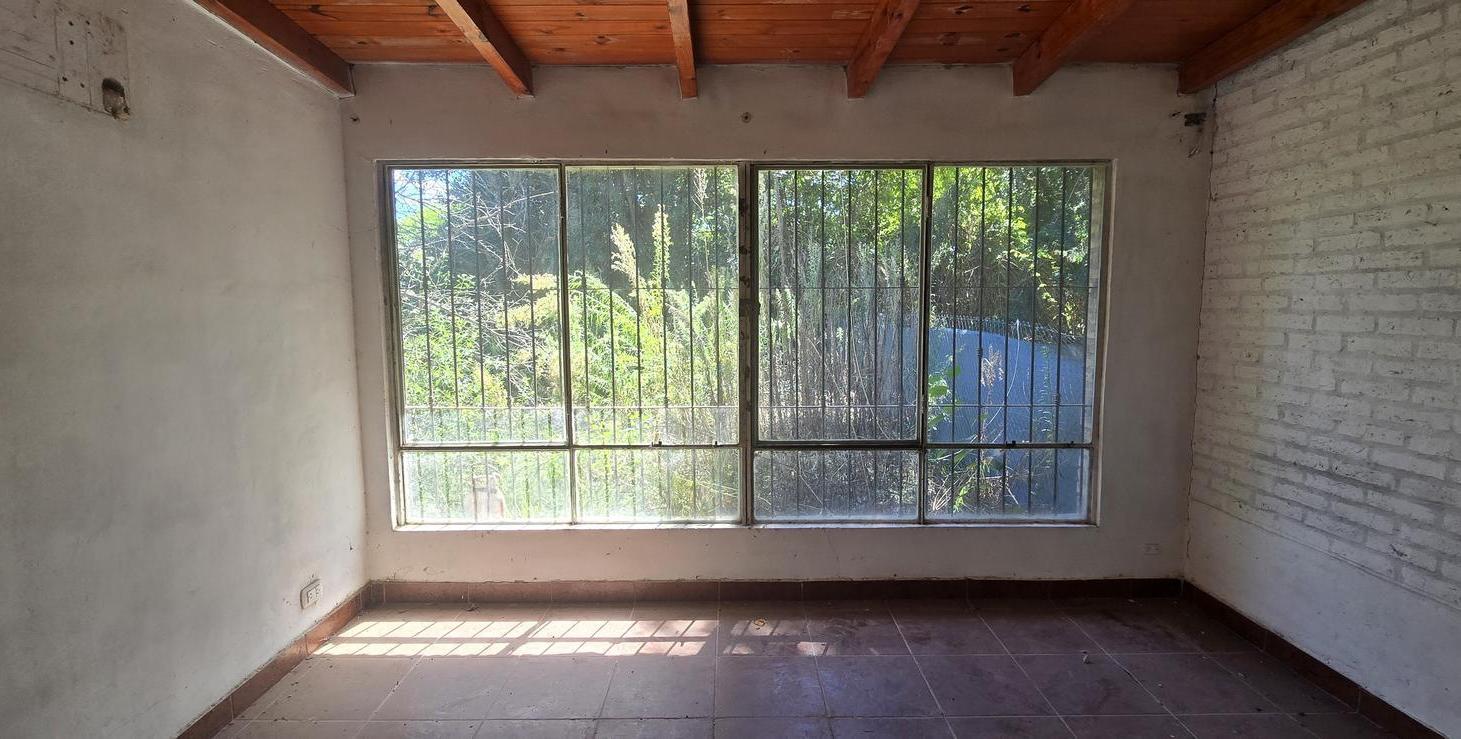 Foto de Perez Terreno 2720 m2 con casa a reciclar a metros de Ruta 14 - Soldini, imagen 2