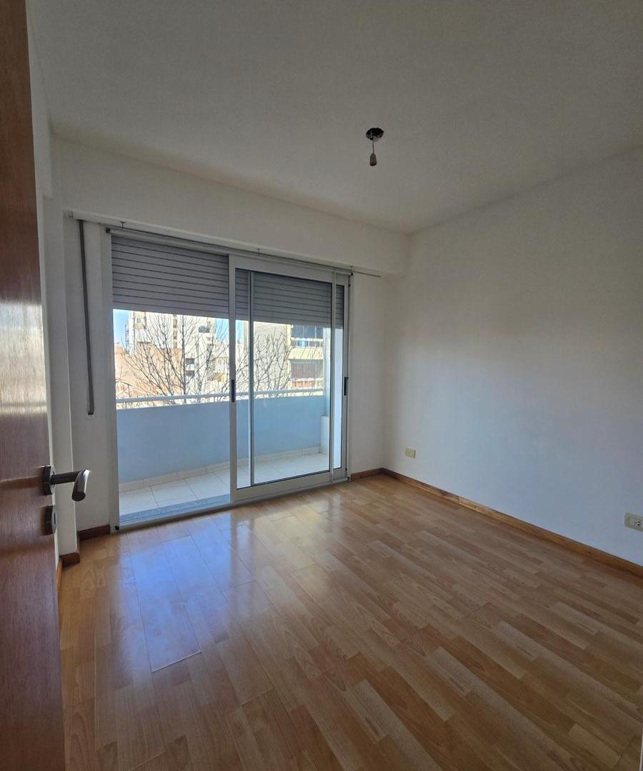 Foto de Departamento en alquiler Rosario 1 dormitorio con balcon al frente, imagen 5