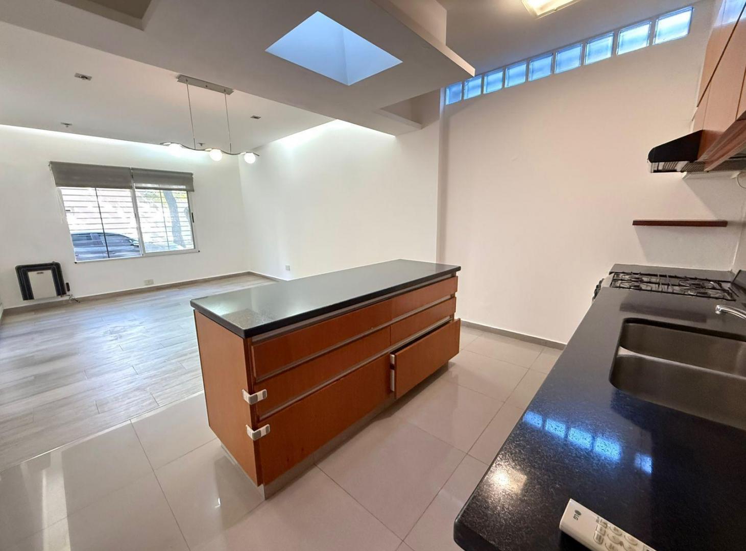 Foto de Venta Casa esquina Lourdes Rosario. Cochera Patio Terraza. Apta Credito, imagen 4