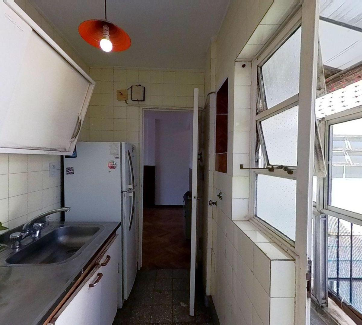 Venta Dpto Barracas 2 Amb con Balcón Piso Alto 1