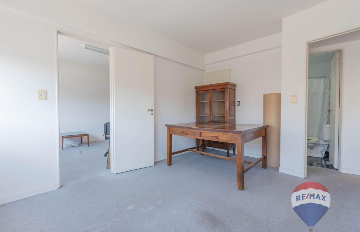 Venta Departamento Microcentro con Cochera 2