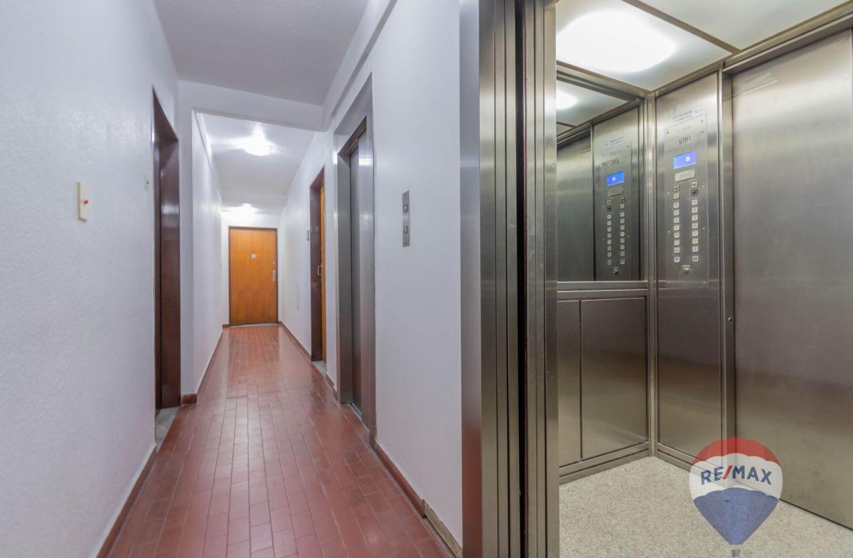 Venta Departamento Microcentro con Cochera 5