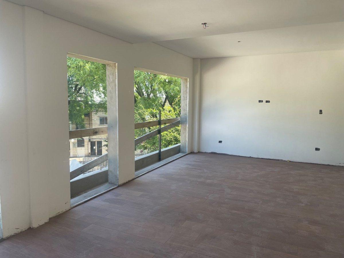 Triplex 3 Ambientes con Terraza Propia 131 m² 2