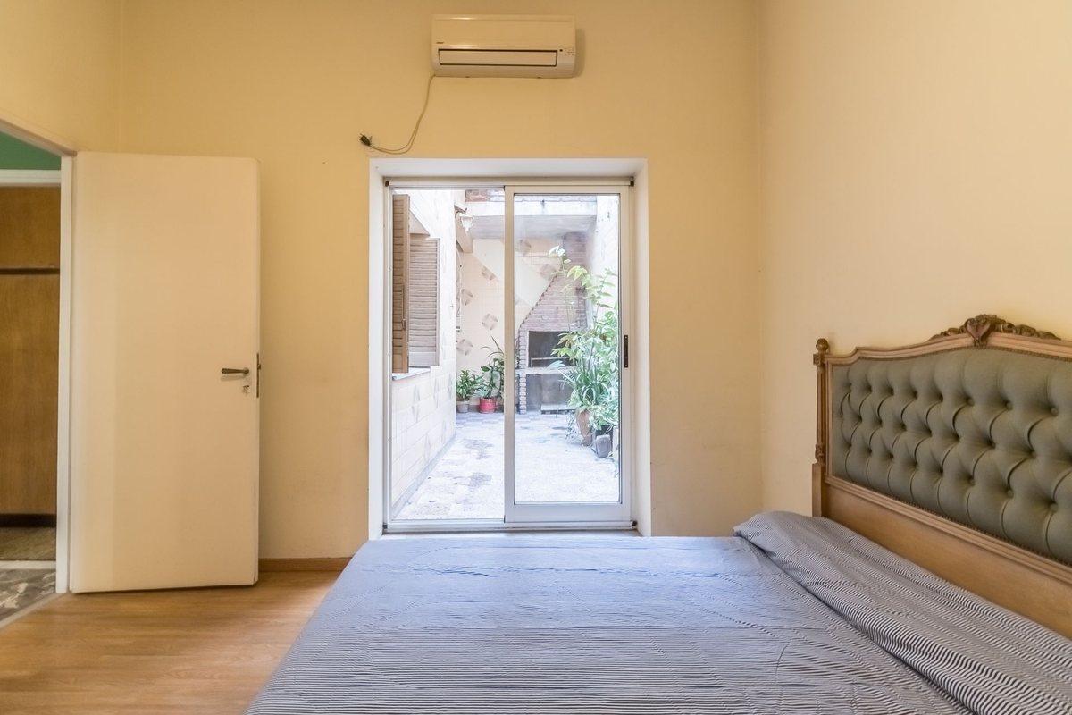 Venta PH Parque Chacabuco con Patio y Cochera 2