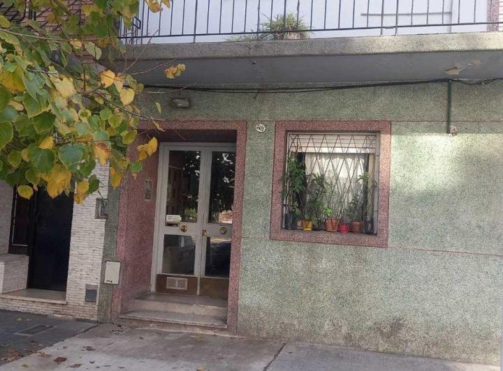 Ph 2 ambientes con escritorio y patio 2