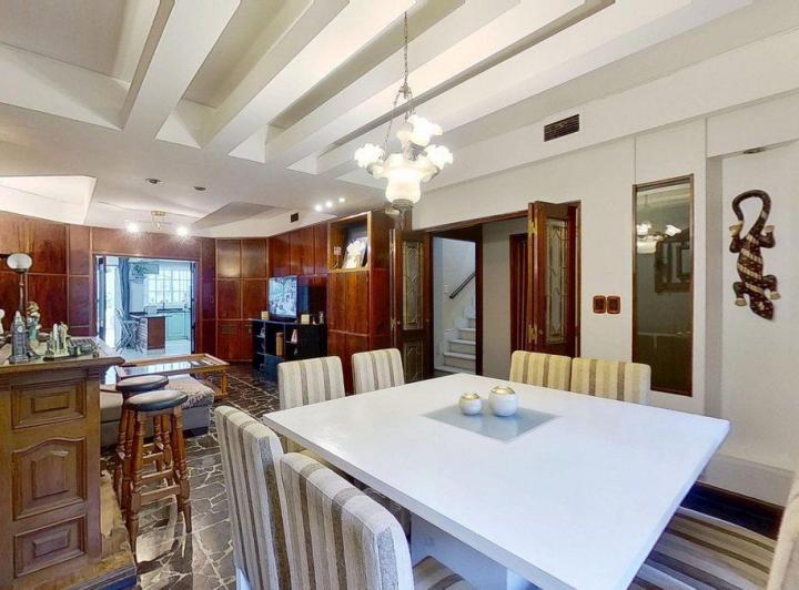 CASA EN VENTA 5 AMBIENTES EN VILLA URQUIZA 3
