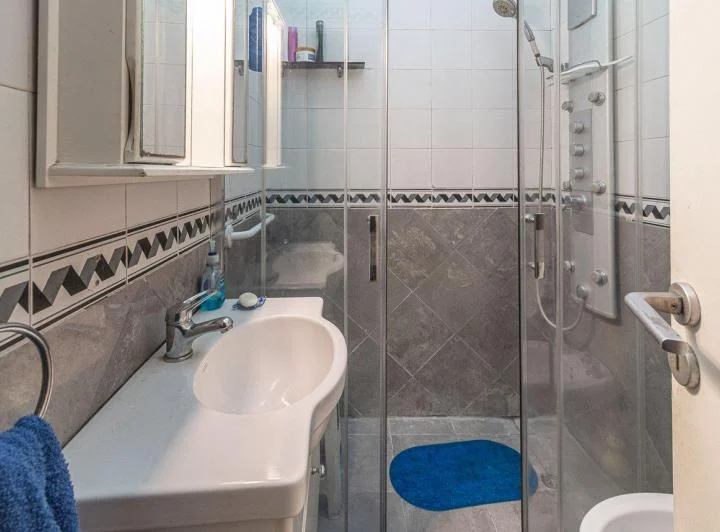 Venta casa 6 amb Boedo patio y terraza buen estado 3