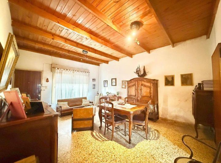 Venta Casa con 2 LOCALES ZONA Comercial San Martín 2