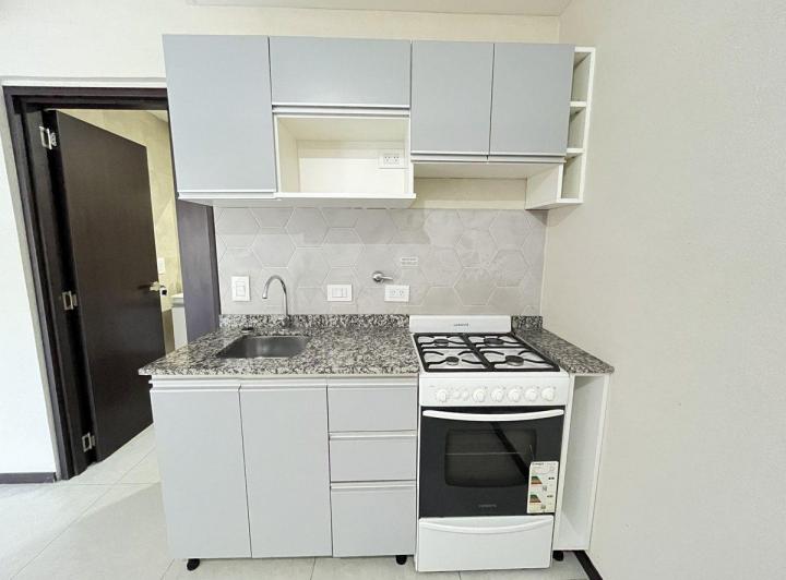 Alquiler monoambiente Flores balcón  super amplio 5