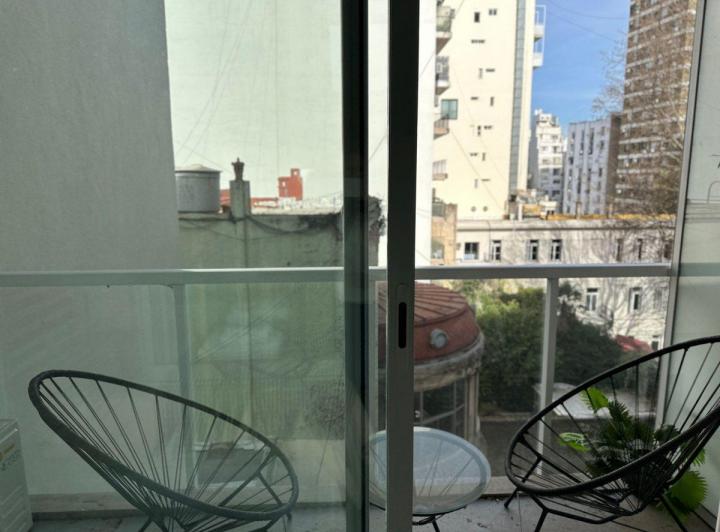 ALQUILER MONOAMBIENTE AMOBLADO  BALCÓN IMPECABLE 5