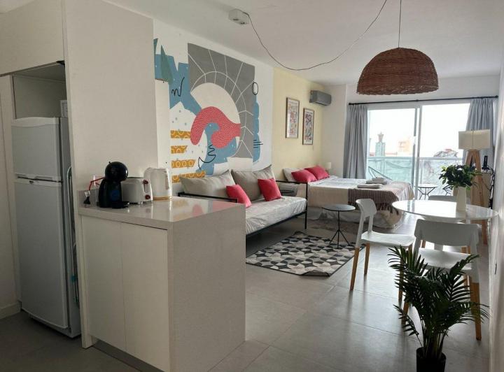 ALQUILER MONOAMBIENTE AMOBLADO  BALCÓN IMPECABLE 2