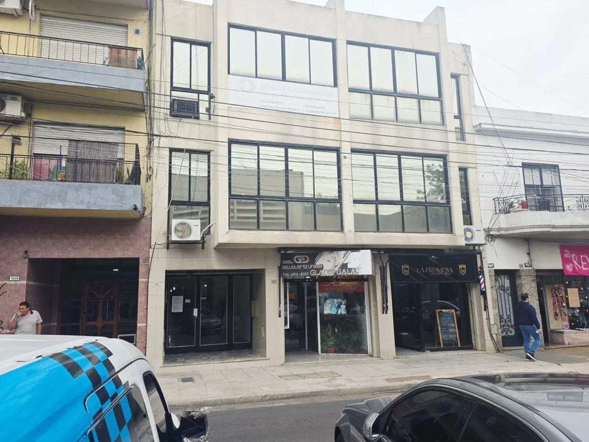 VENTA OFICINA 4 AMB SAN MARTIN 5