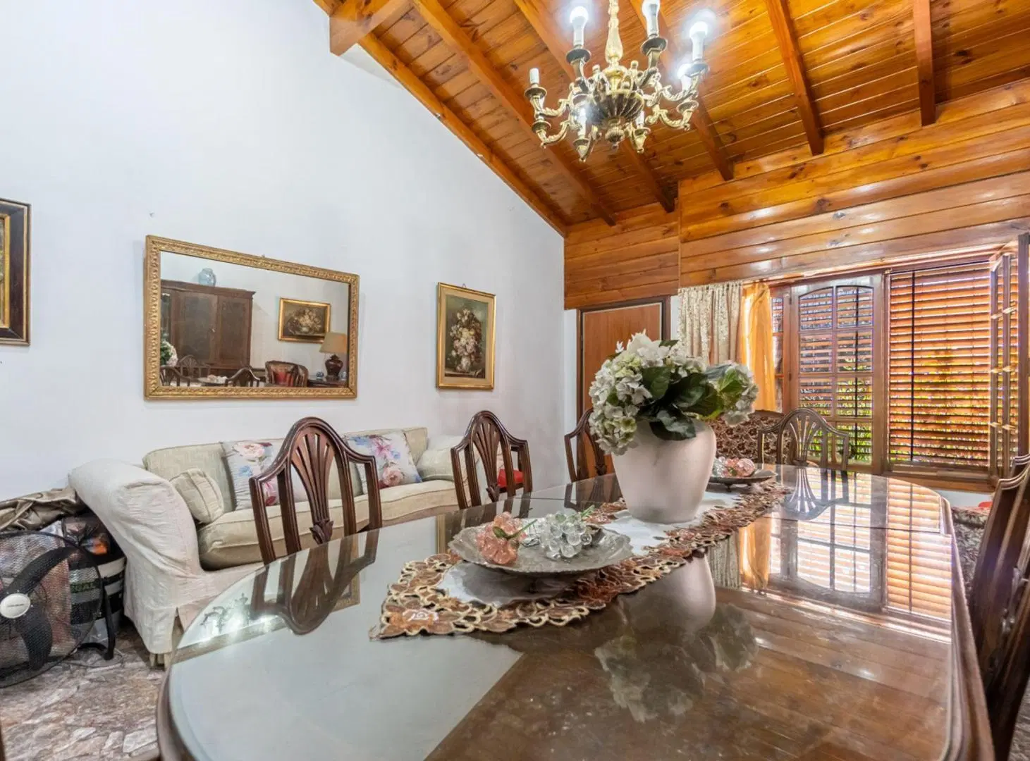 Venta casa 4 amb en Ciudadela con jardín y pileta 4