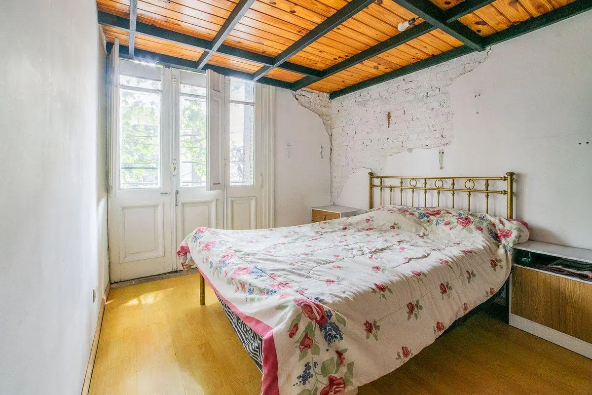 Venta PH amplio en Balvanera 10 amb doble entrada 2
