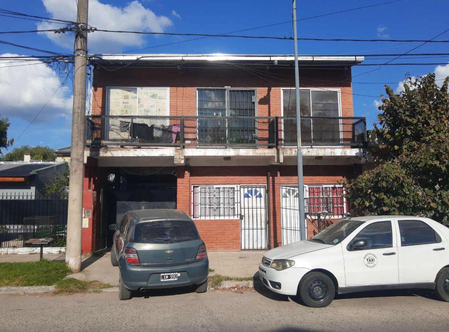 CASA 3 AMB Y 5 DPTOS DE 2 AMB EN VENTA SAN MIGUEL