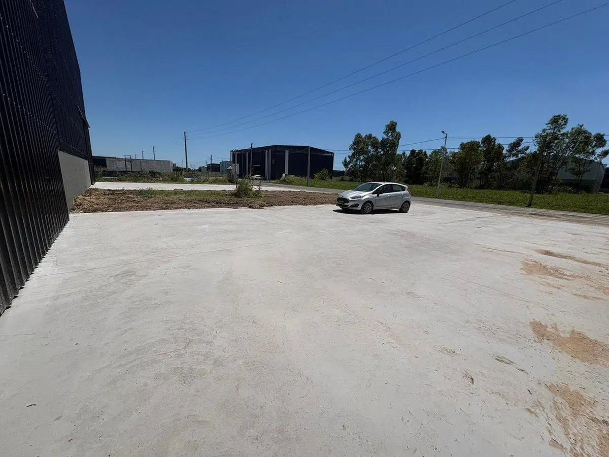 GALPON VENTA  POLO 24  MORENO 2590 M2 ESTRENAR 5