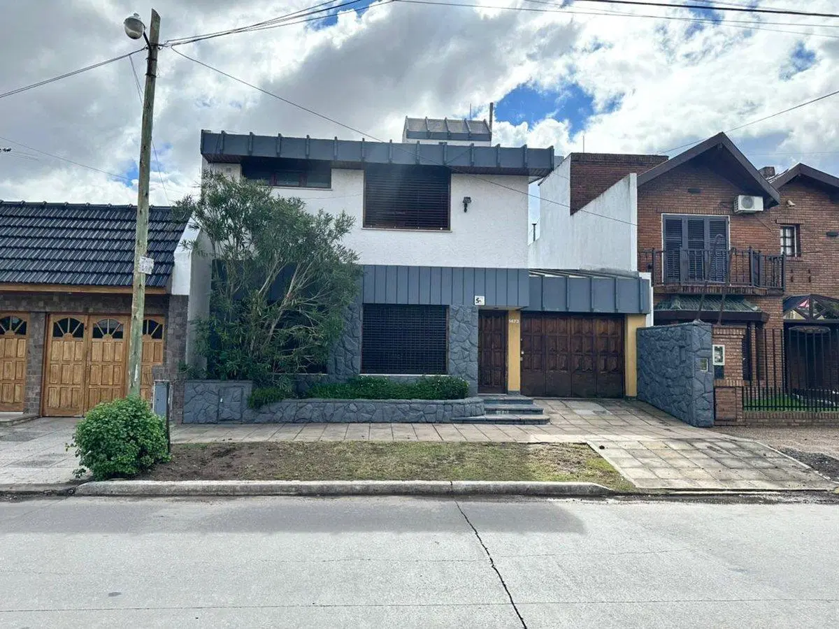 VENTA CASA 5 AMB JARDIN PILETA QUINCHO RAMOS MEJIA 5