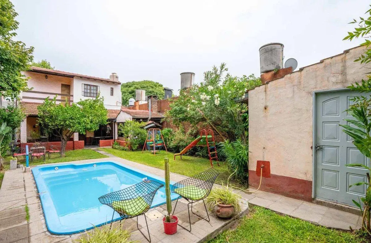 Casa lote propio con pileta en Villa Ballester 2