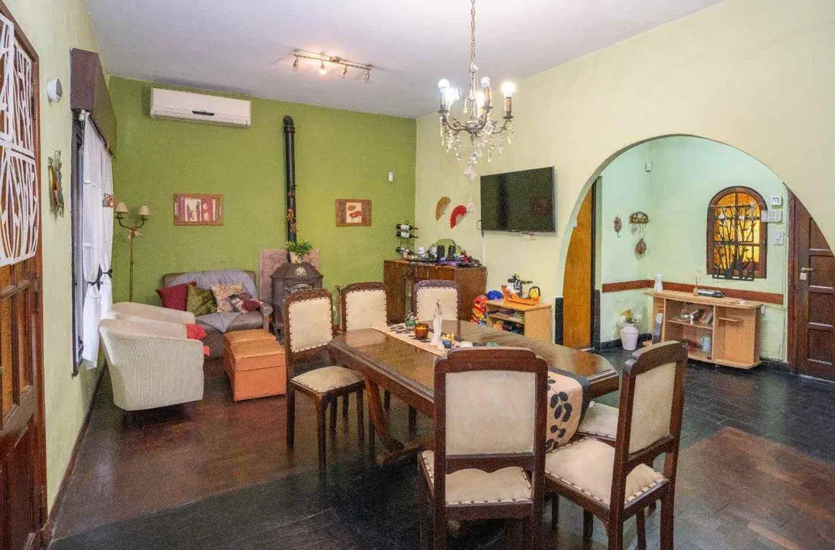 Casa lote propio con pileta en Villa Ballester 3