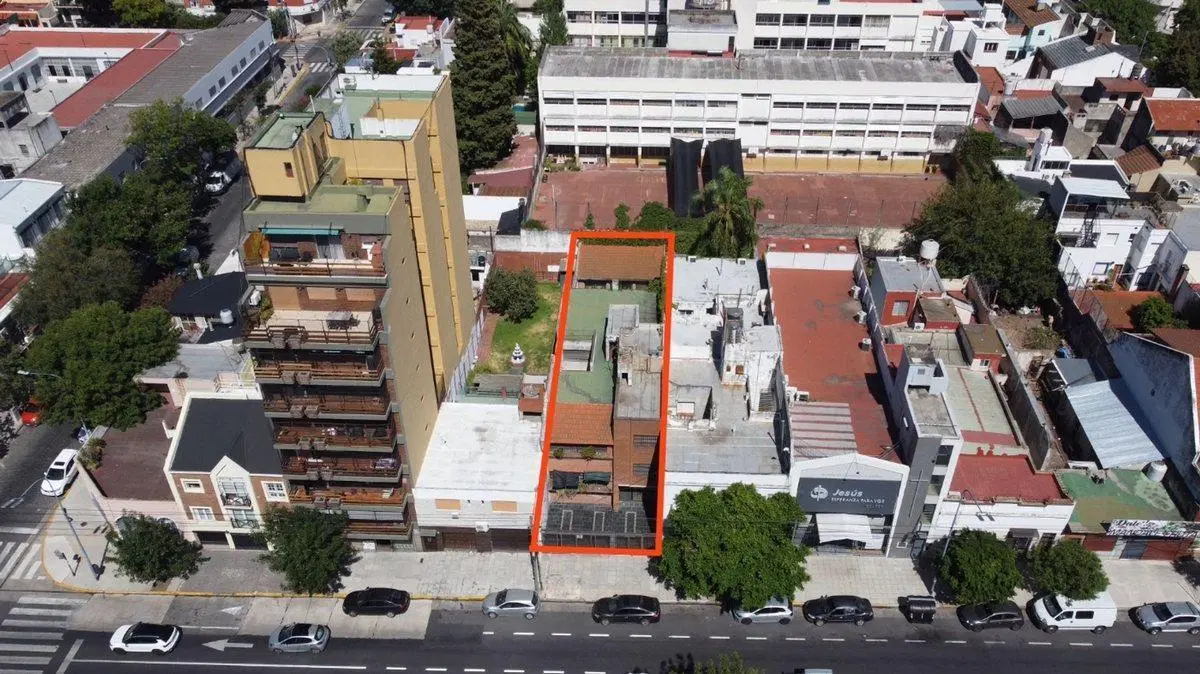 VENTA LOTE SOBRE AVENIDA CARABOBO FLORES 4