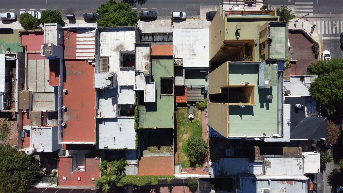 VENTA LOTE SOBRE AVENIDA CARABOBO FLORES 5