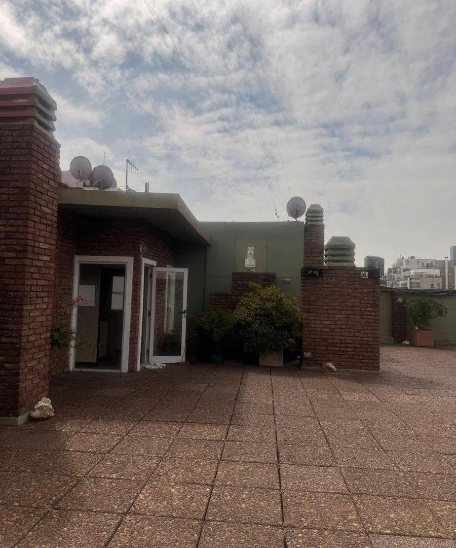 Venta monoambiente piso alto Recoleta 3