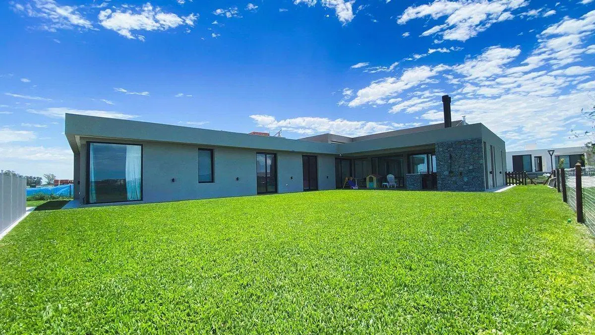 CASA EN SANTA CLARA AL SUR 3