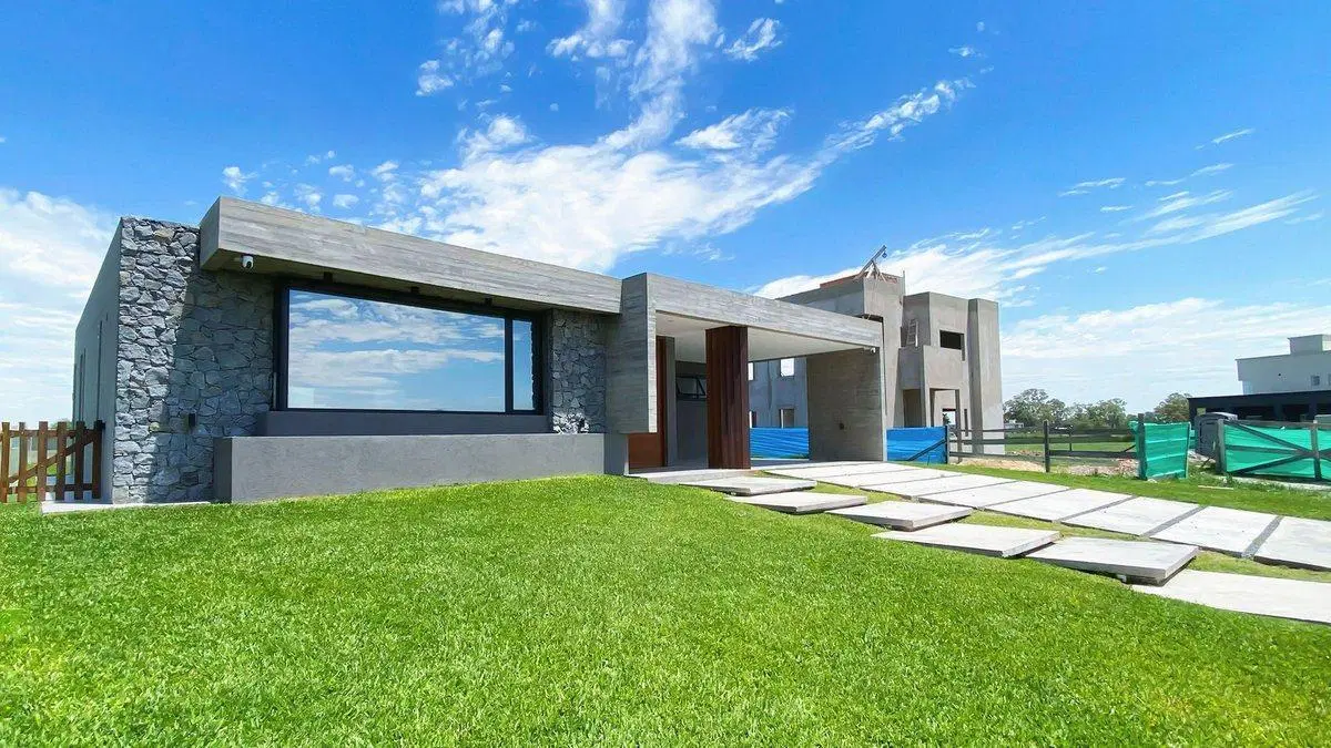 CASA EN SANTA CLARA AL SUR 2