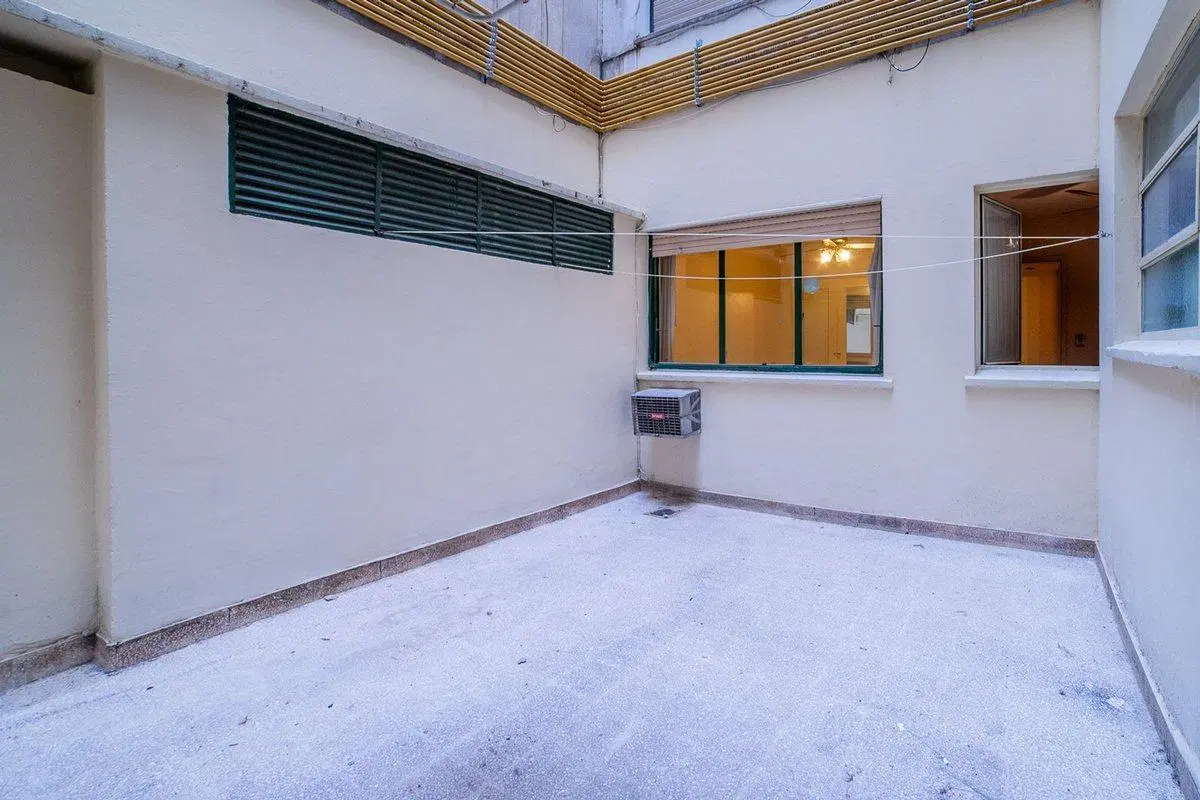 Venta depto 4 amb en Recoleta con balcon y patio 5
