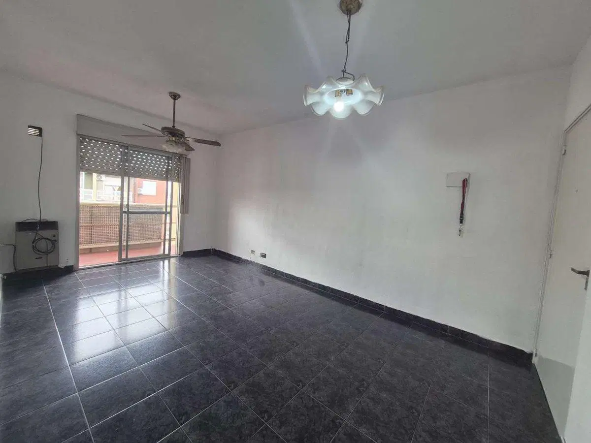 Departamento 2 amb venta Piso alto oportunidad 4