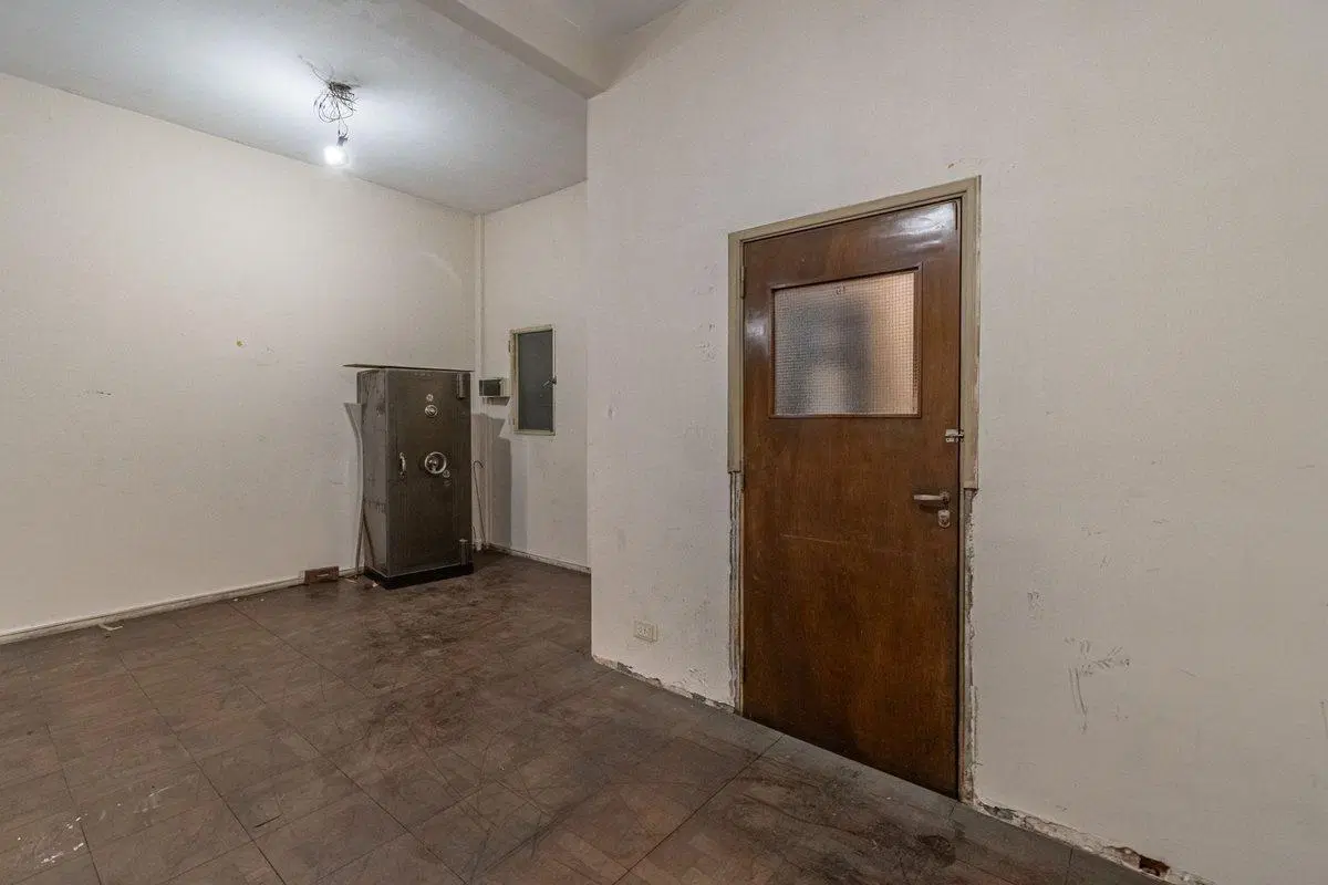 OFICINA COMERCIAL VENTA EN AV DE MAYO MONSERRAT 2